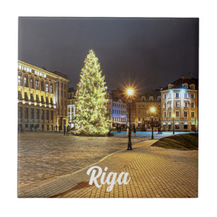 Praça Dome com árvore de Natal em Riga