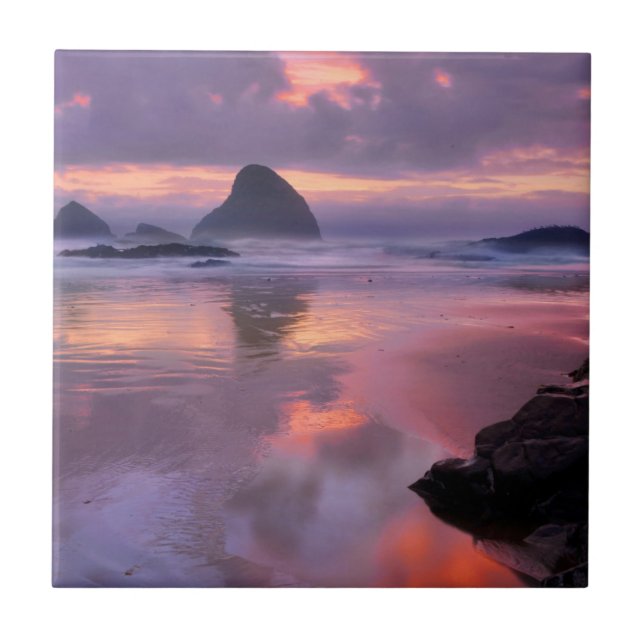 Praia e pilares de rocha do Oregon, pôr do sol (Frente)