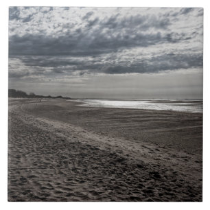 Praia nublada no Mar do Norte