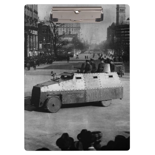 Pranchetas 27 de março de 1917:  O esquadrão do veículo (Frente)