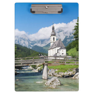 Pranchetas A igreja paroquial de Ramsau na Baviera, Alemanha