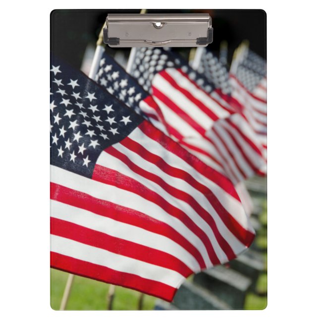 Pranchetas Cemitério militar histórico com bandeiras dos E.U. (Frente)