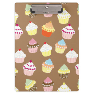Pranchetas Deliciosos Cupcakes de aniversário decorados