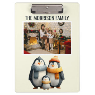 Pranchetas Família de Pinguins Aconchegante de Inverno