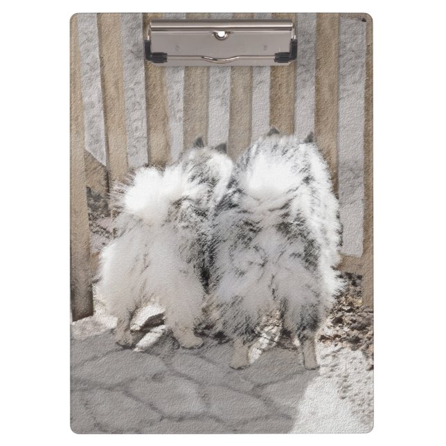 Pranchetas Keeshonds na Pintura de Portão - Arte de Cachorro  (Frente)