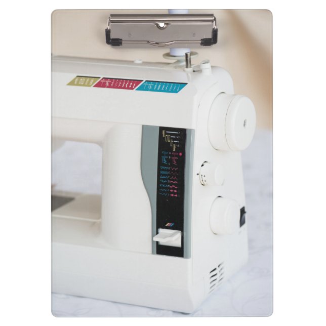 Pranchetas Máquina moderna de costura (Frente)