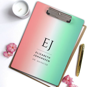 Pranchetas Monograma inicial do gradiente branco verde na mod