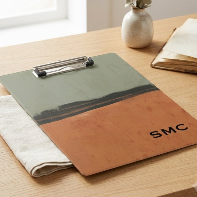 Pranchetas Monograma Moderno em Tons Terrosos (An earth-tone monogrammed clipboard for a teacher’s desk or a student’s new school year organization)