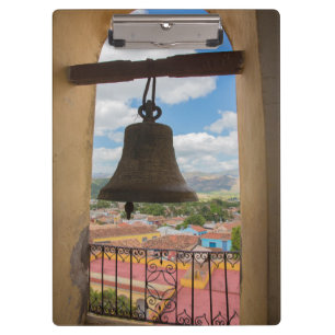 Pranchetas Sino em uma torre de igreja, Cuba