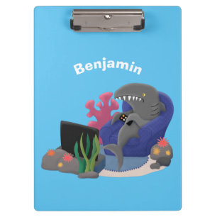 Pranchetas Tubarão engraçado assistindo desenhos animados na