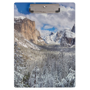 Pranchetas Vale de Yosemite na neve