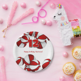 Prato De Papel aniversário de jovens atletas brancos