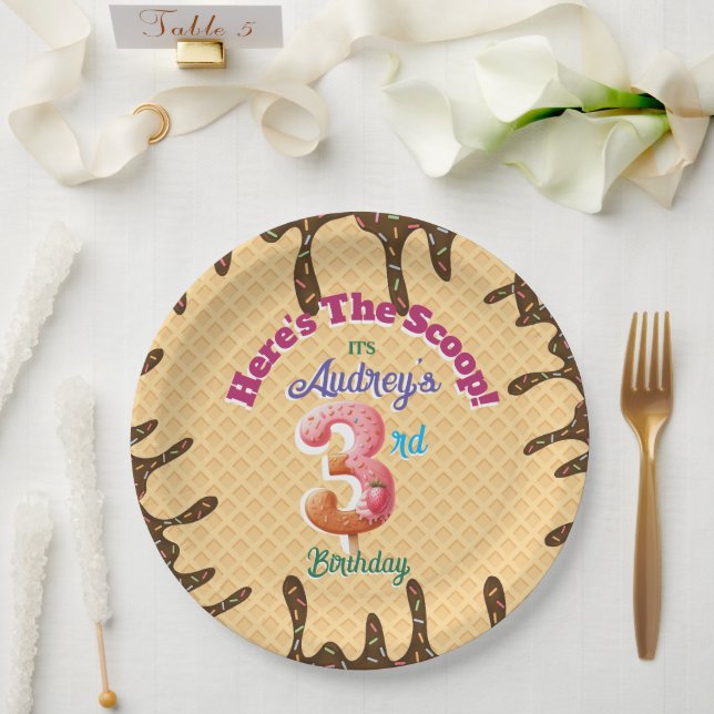 Prato De Papel Aqui está o Convite para Cones de Waffle Scoop (Casamento)