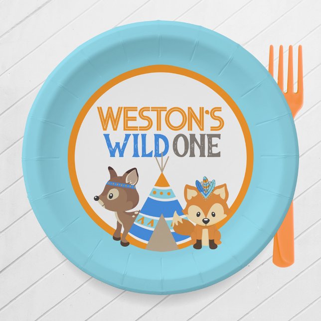 Prato De Papel Bebê Azul Selvagem Uma Festa de aniversário Flores (Baby Blue One Happy Camper or Wild One First Birthday Party Plates. Featuring a Fox, Deer & Teepee)
