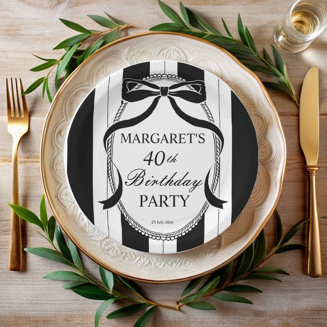 Prato De Papel Black white retro stripes bow birthday monogrammed (Black white retro stripes bow birthday monogrammed paper plates personalized birthday party decor)