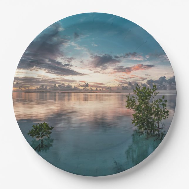 Prato De Papel blue sky with red and dark clouds reflected on sea (Frente)