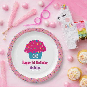 Prato De Papel Bolo de Aniversário com Cobertura de Creme e Confe
