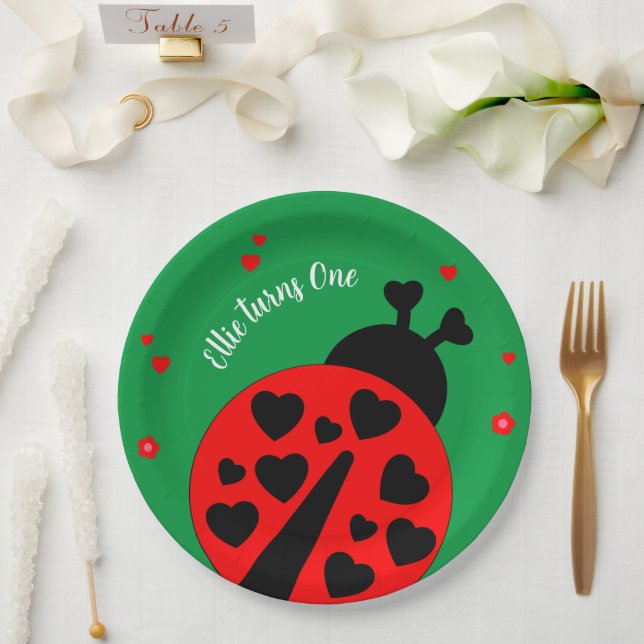 Prato De Papel Bonita Ladybug com corações (Casamento)