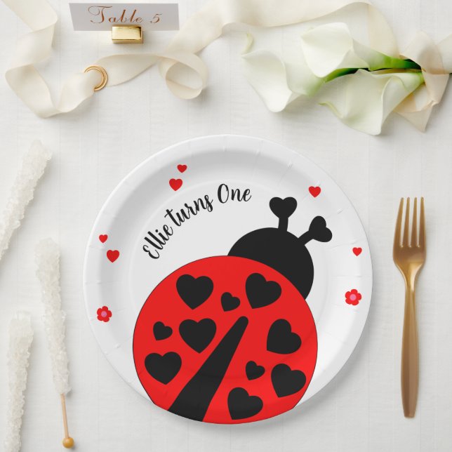 Prato De Papel Bonita Ladybug com corações (Casamento)