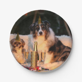Prato De Papel Cães Celebrando Ano Novo