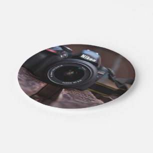 Prato De Papel Câmera temático, uma imagem de uma câmera manti