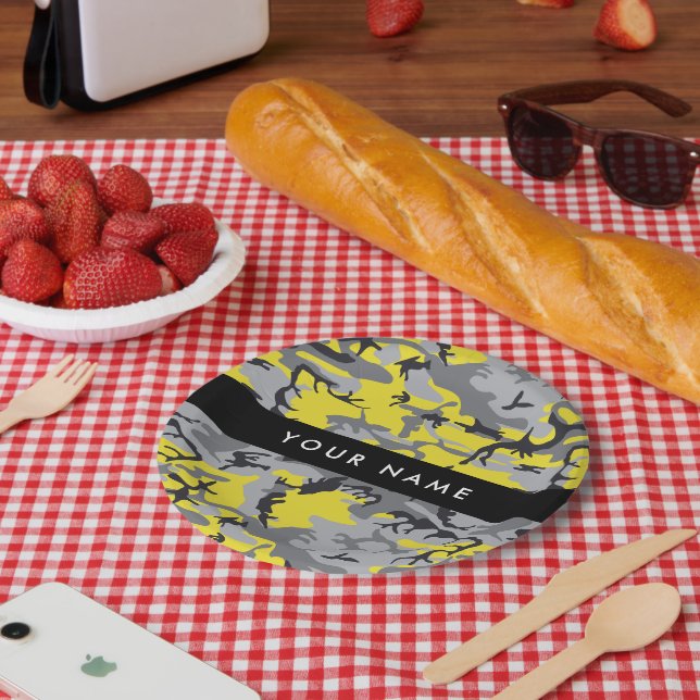 Prato De Papel Camuflagem Amarela e Cinza Seu nome Personaliza (Piquenique)