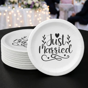 Prato De Papel Casamento Minimalista Preto Letra Just Married