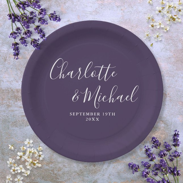 Prato De Papel Casamento Roxo De Script De Assinatura Elegante (Elegant Signature Script Purple Wedding Paper Plates)