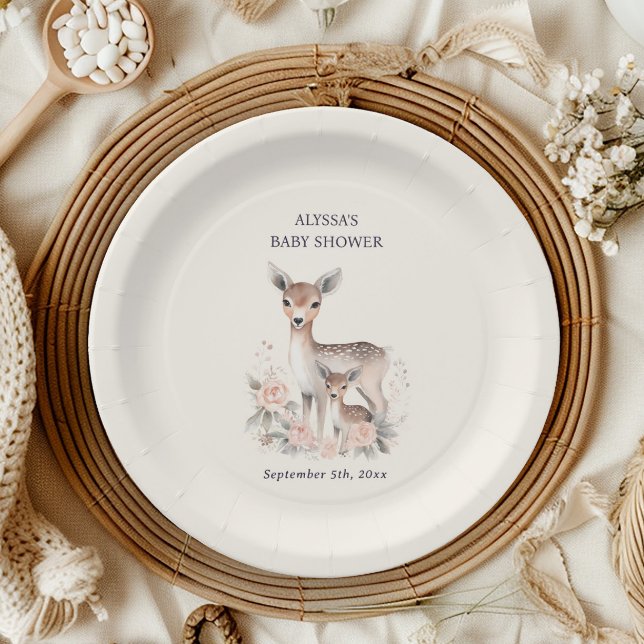 Prato De Papel Chá de Bebê Menina Cerveja Bebê Adorável (Cute deer baby shower paper plates personalized with the name of the mother-to-be)