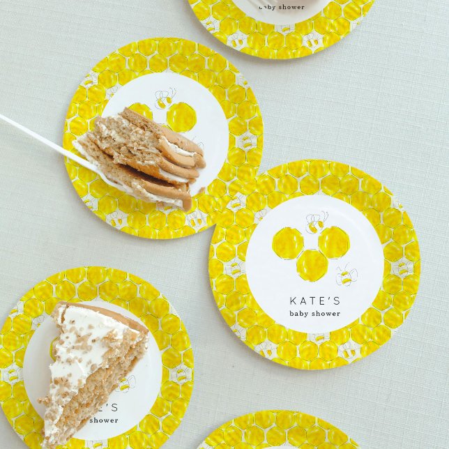 Prato De Papel Chá de fraldas de colmeia de abelha amarela (Yellow watercolor bumble bees and honeycombs baby shower paper party plates.)