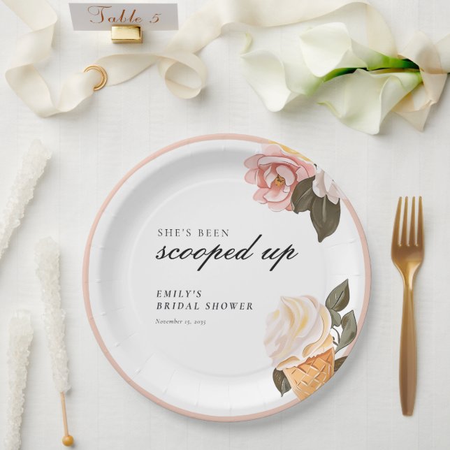 Prato De Papel Chá de Noiva She's Been Scooped Up (Casamento)