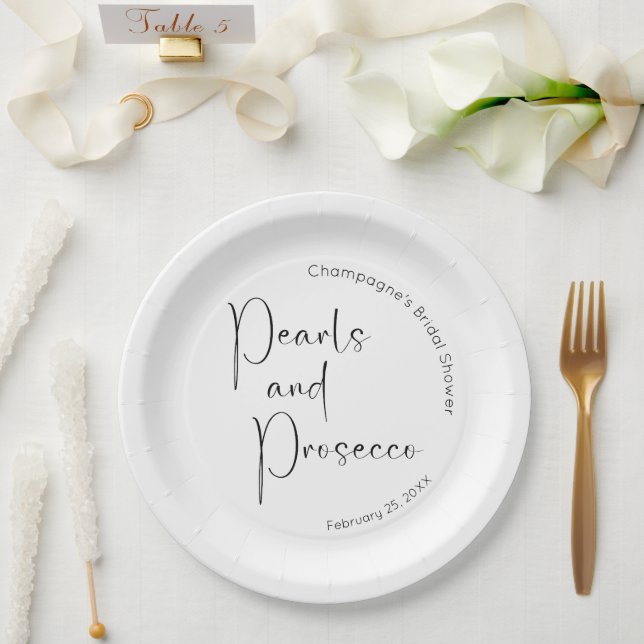 Prato De Papel Chuva de Noiva com Letra Moderna Pérolas e Prosecc (Casamento)