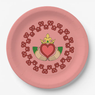 Prato De Papel Claddagh e Red Knotwork a rosa