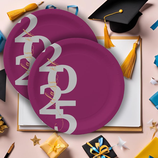 Prato De Papel Classe Vermelha Elegante de Festa de formatura de  (Elegant Red Class of 2025 Graduation Party Paper Plates)