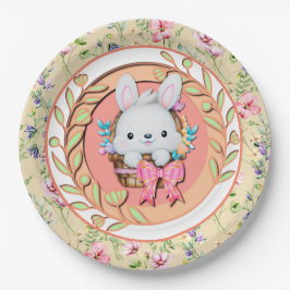 Prato De Papel Coelhinho de Páscoa bonito sentado no cesto