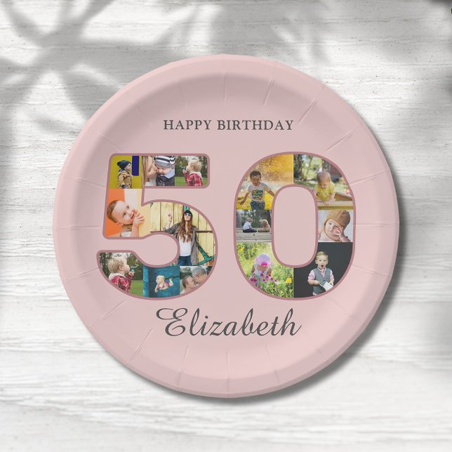 Prato De Papel Colagem de Fotografias com 50 Festas de aniversári (Blush dusty pink 50th birthday personalized paper party plate with photo collage.)