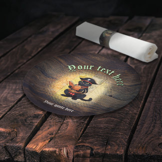 Prato De Papel Curioso gato pirata decifra mistérios antigos