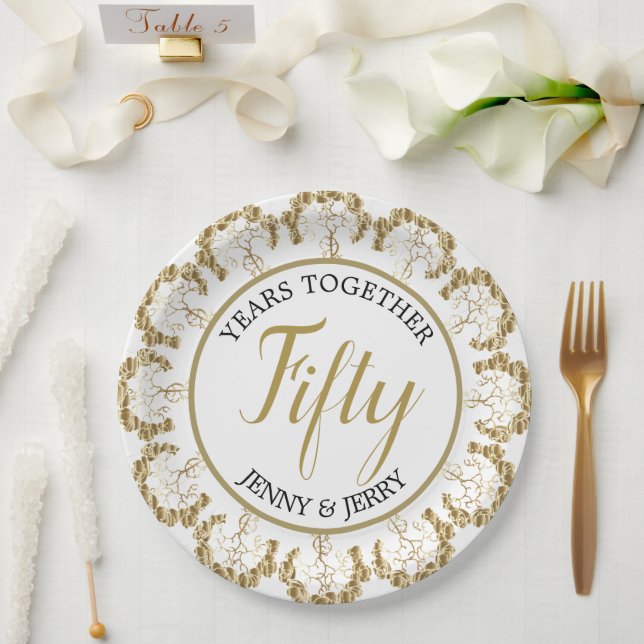 Prato de Papel de Aniversário Dourado e Branco (Casamento)