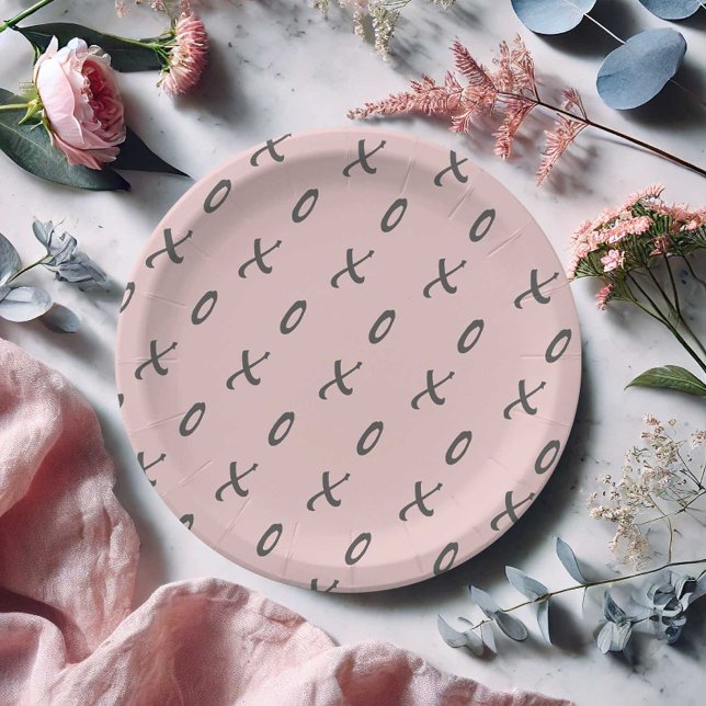 Prato De Papel Dia dos Namorados moderno (Galentines party decor paper plates with x and o pattern)