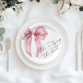 Prato De Papel Ela está dando o nó no Arco Rosa Chás de Noiva