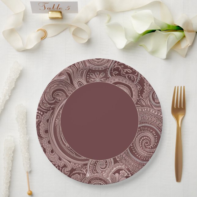 Prato De Papel Elegante Maroon Paisley Border (Casamento)