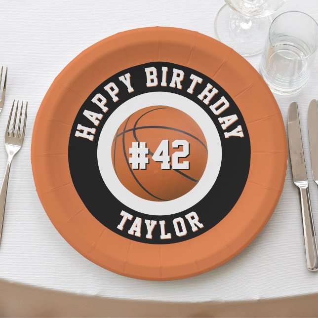 Prato De Papel Feliz Aniversário do Jogador do Esporte de Basquet (orange black & white sports basketball happy birthday paper plates)