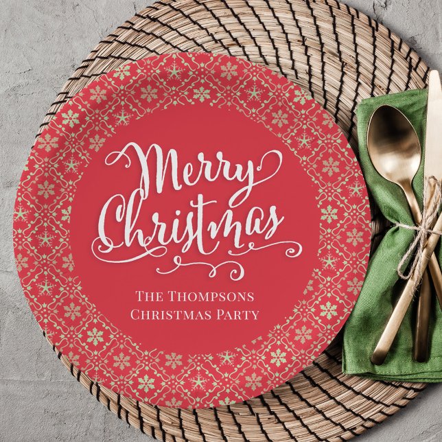 Prato De Papel Feliz Natal Caligrafia Script Red Snowflake (Whimsical Merry Christmas white calligraphy script red paper plate. )