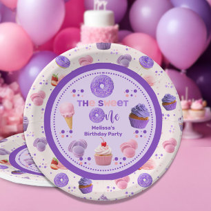 Prato De Papel Feliz Púrpura Púrpura e Bonito Aniversário de Uma 