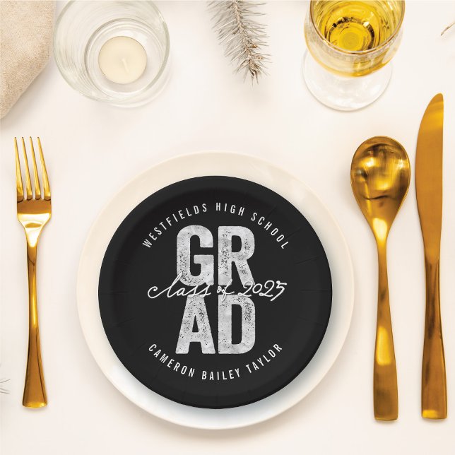 Prato De Papel festa de formatura de folha de FORMANDO em negrito (2025 Bold GRAD Silver Faux Foil Chic Graduation Party Paper Plates @ fatfatin)