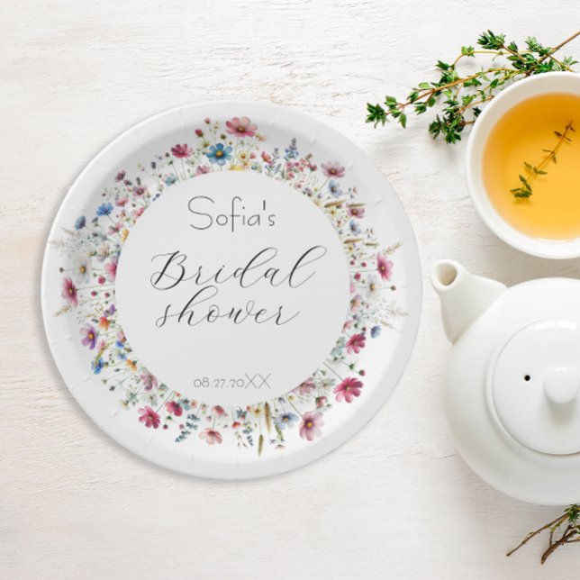 Prato De Papel Flor de French Garden Party ("French Garden Party flower Paper Plates" are perfect for bridal shower. )