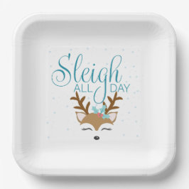 Prato De Papel Folhas de papel no feriado durante todo o dia