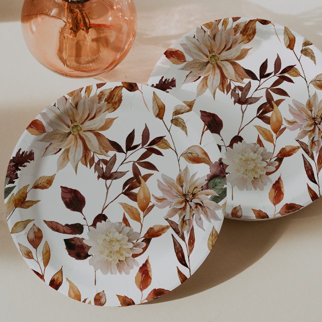 Prato De Papel Folhas Florais Rústicas de Outono (Rustic Fall Leaves Floral Wedding Decor Paper Plates by Painted Paperie
)