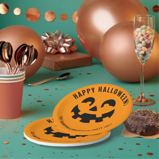 Prato De Papel Forma de rosto de abóbora preta Feliz Halloween em (Múltiplo)