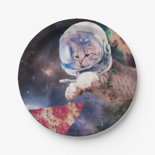 Prato De Papel Gato astronauta caçando uma fatia de pizza
